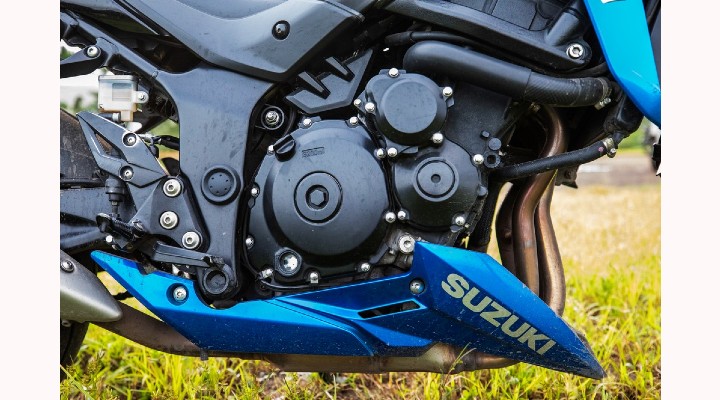 Suzuki GSX S750  Engine