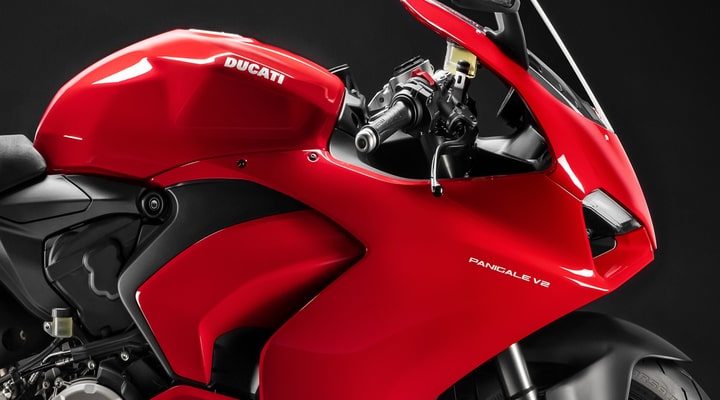 panigale v2, ducati red