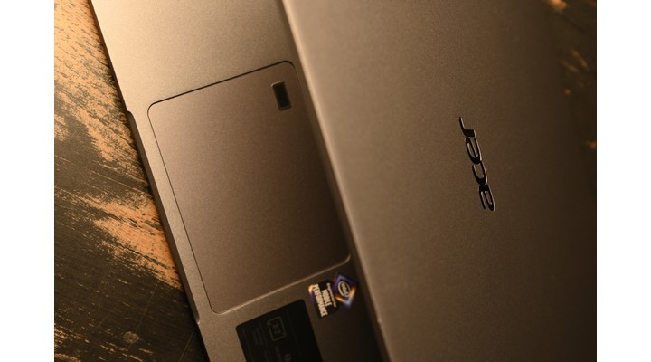Acer Spin 5 Laptop - Exhibit Magazine