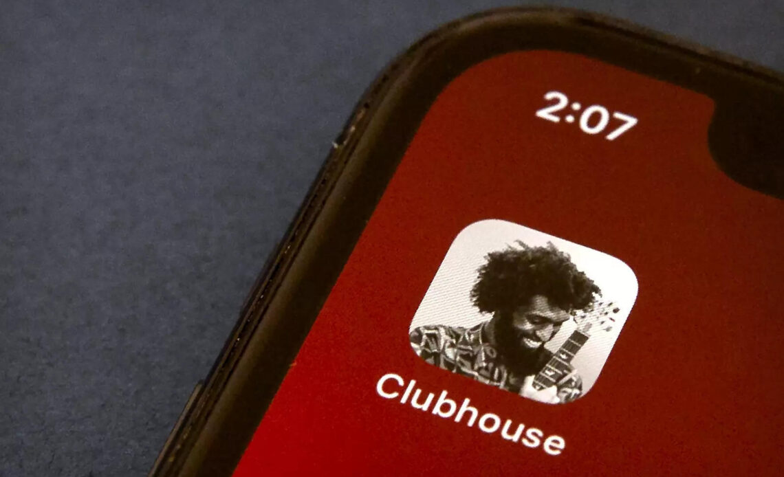clubhouse messaging feature