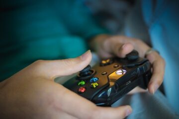 Is cryptocurrency influencing the gaming industry ?
