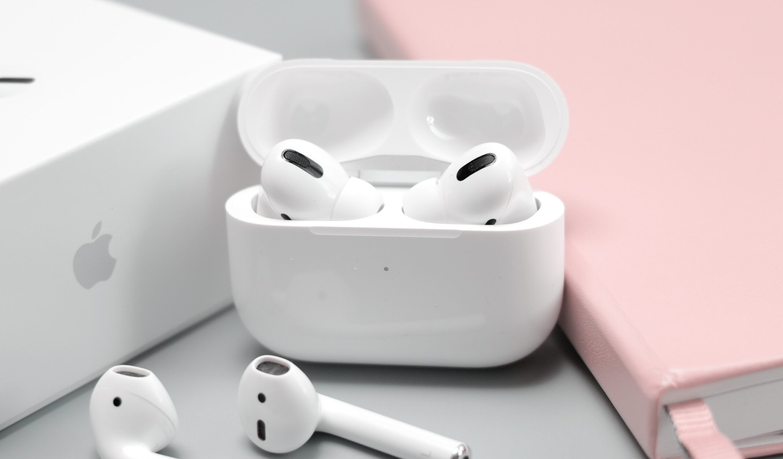 Apple might be working on AirPods Lite for $99