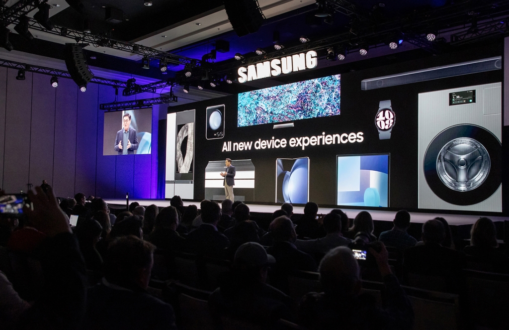 Samsung Unveils Revolutionary Display Lineups at CES 2024