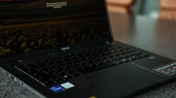Asus-Vivobook-S14-Keyboard