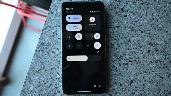 Nothing OS 3.2 on CMF Phone 2 Pro with monochrome UI and Essential Key feature