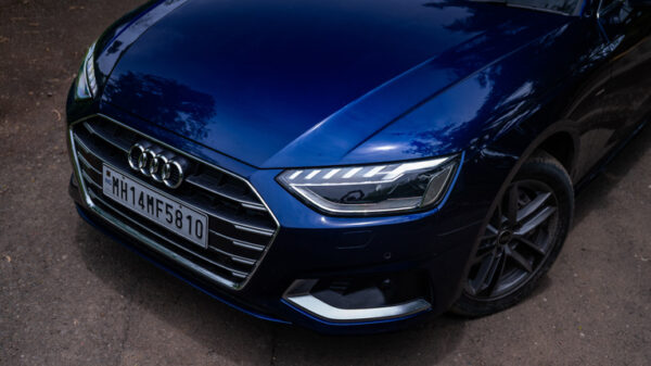 Audi-A4-Signature-Edition-Front
