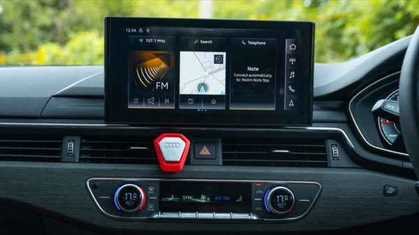 Audi-A4-Signature-Edition-Infotainment
