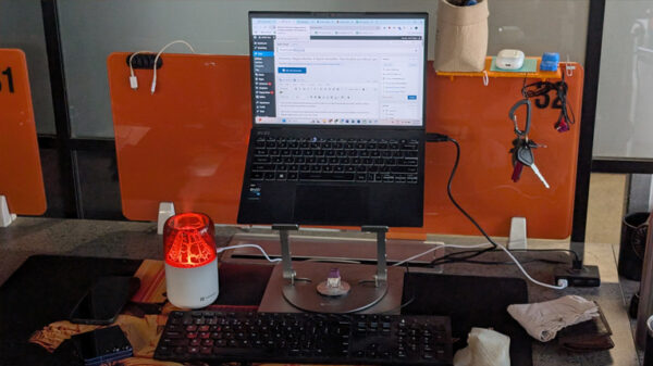 Portronics-Magma-Desk