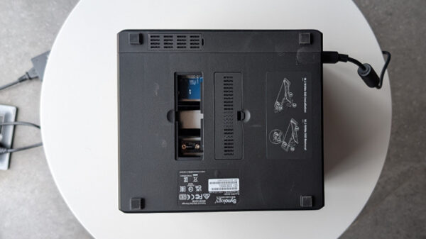 Synology-DiskStation-DS925+-Bottom
