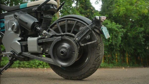 BMW-CE-02-Rear-Tyre