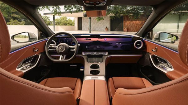 Mercedes-Benz-GLC-EV-Interior
