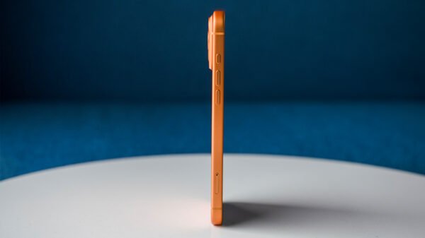 iPhone-17-Pro-Max-Thickness