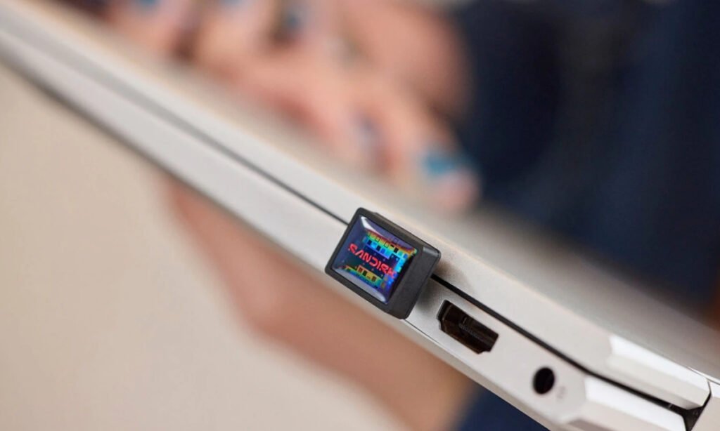 Sandisk launch 'world's smallest' 1TB Type-C flash drive