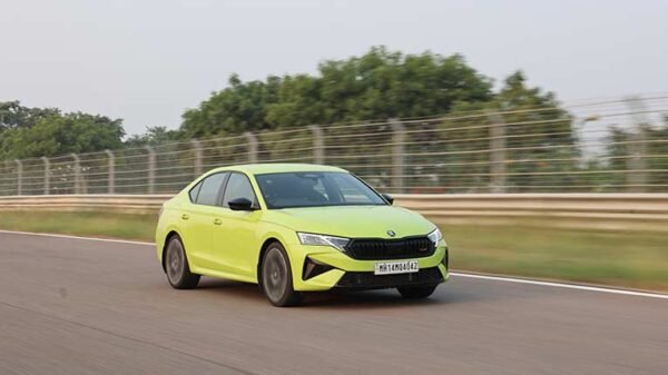 Skoda-Octavia-RS-On-Track
