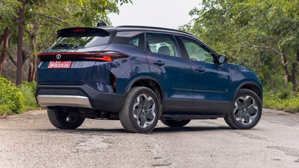 Tata-Harrier-EV-Rear