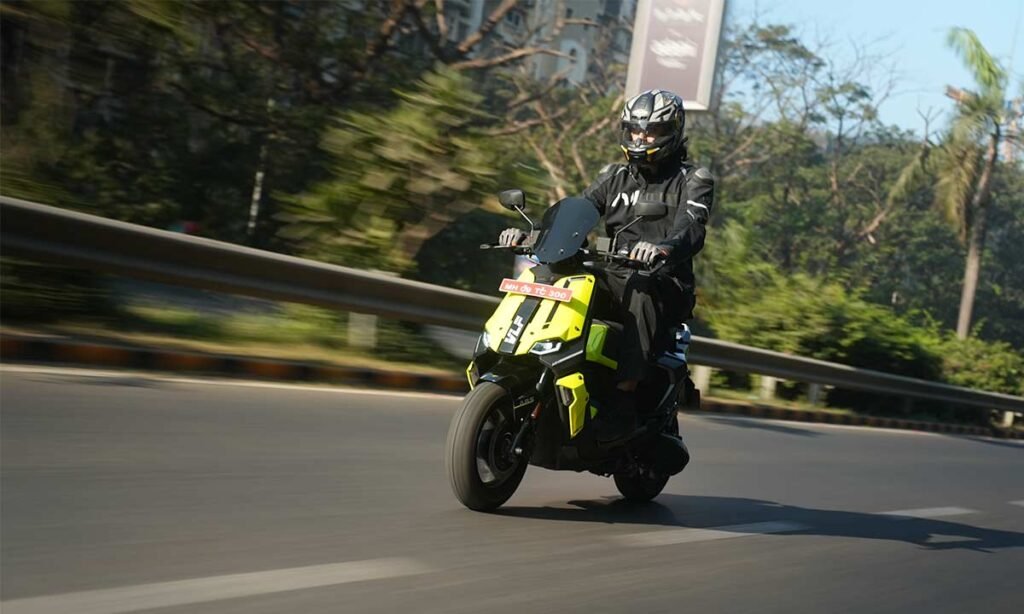 VLF Mobster 135 Review: Making 125cc Feel More Powerful Than It Is VLF-Mobster-135