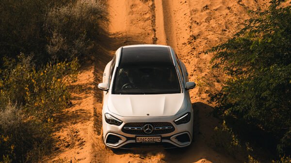 Mercedes-GLA-220d-02