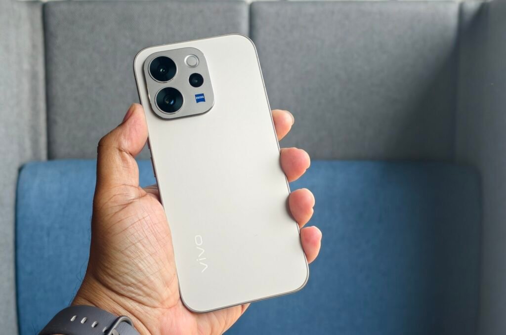 Vivo V70 Elite Review: Power Meets Precision in a Sleek Package