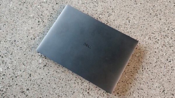 Dell-Pro-Max-14-Premium-03