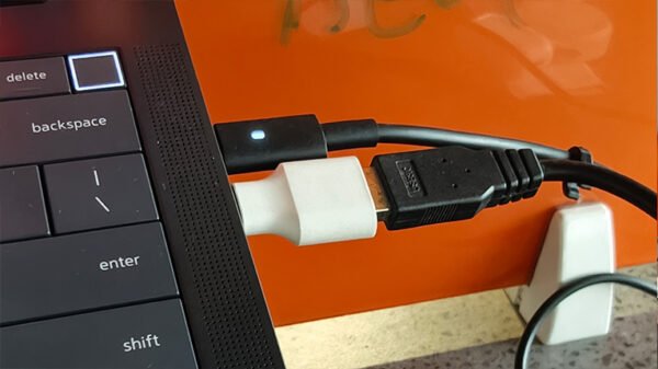 Dell-Pro-Max-14-Premium-07