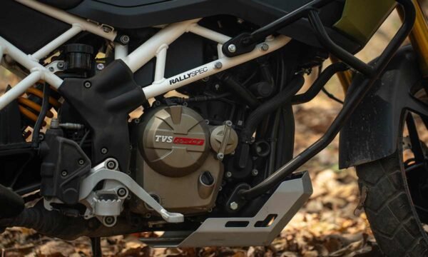 TVS-Apache-RTX-300-03