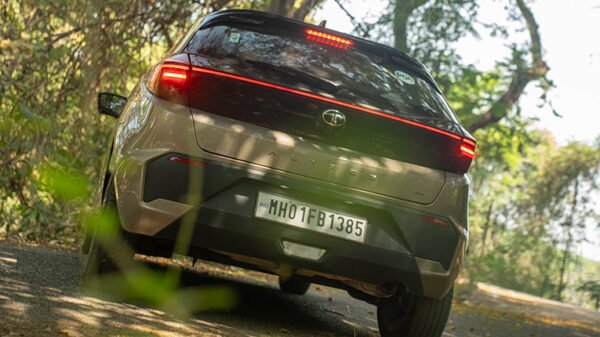 Tata-Altroz-02