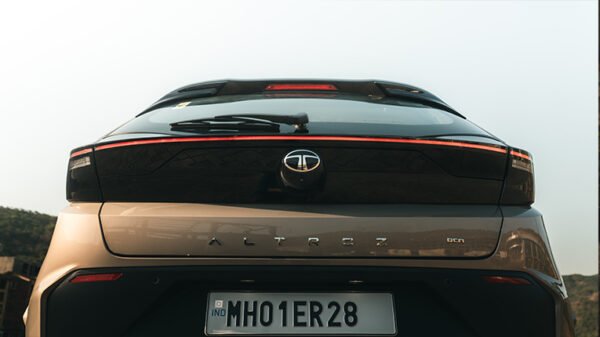 Tata-Altroz-04