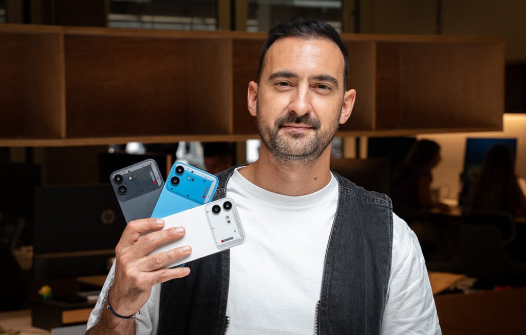 Nothing Phone (4b) Breaks Day-One Sales Record, Tops Flipkart’s ₹30,000+ Smartphone Category Akis-Evangelidis-Nothing-Phone-4b