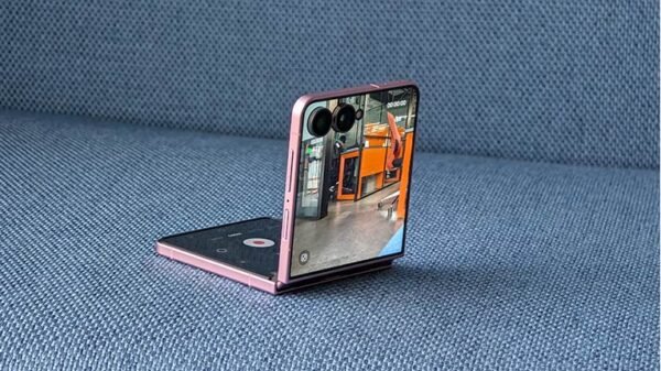 Samsung-GalaxyZ-Flip-8-03