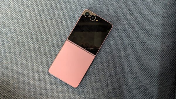 Samsung-GalaxyZ-Flip-8-06
