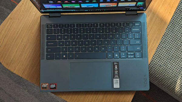 Lenovo-Yoga-7-07