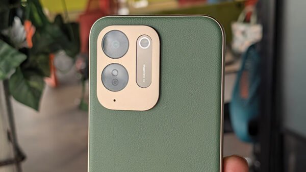 POCO-M8x-02