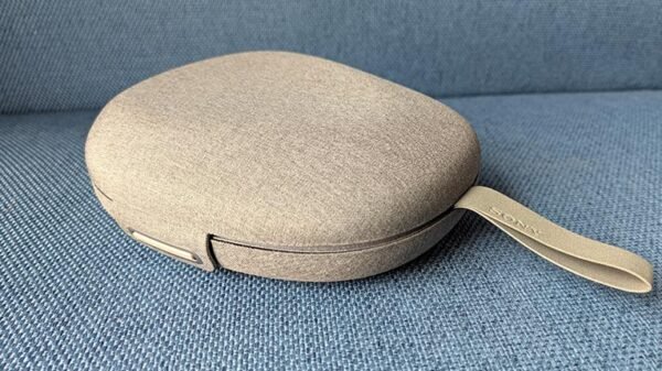 Sony-WH-1000XM6-03