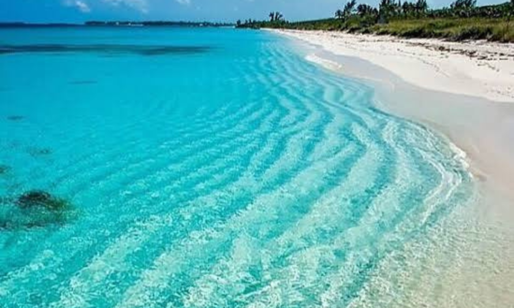 50 Shades Of Blue – Where the World’s Waters Turn Unreal